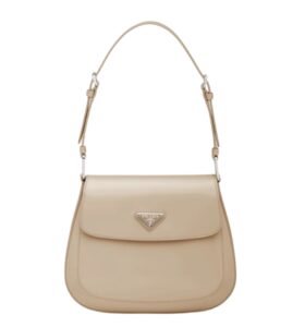 [프리미엄/해외배송]프라다 클레오 브러시드 레더 플랩 미디엄 숄더백(데저트)